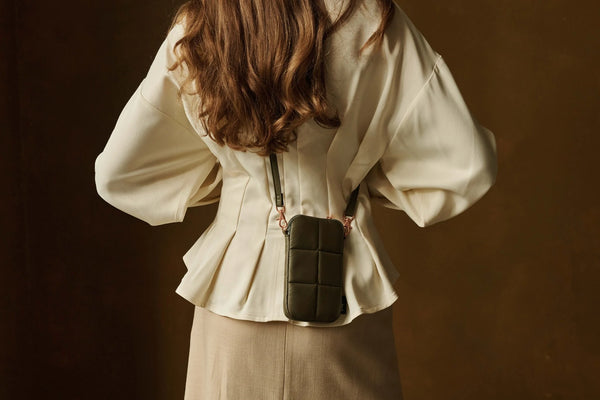 Luce Puffy Phone pouch-Capers