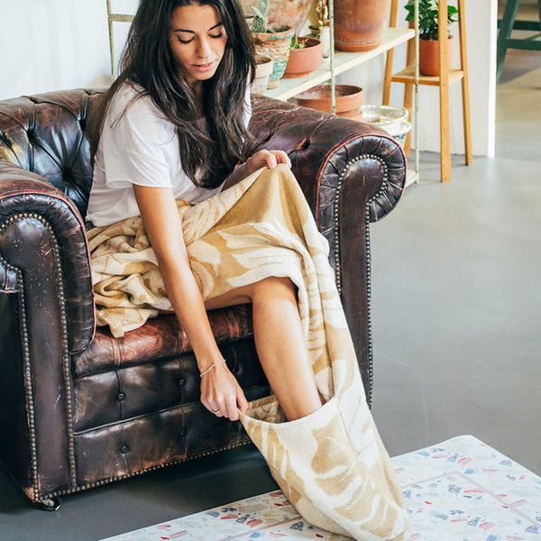 Feet Cushion Blanket / Throw