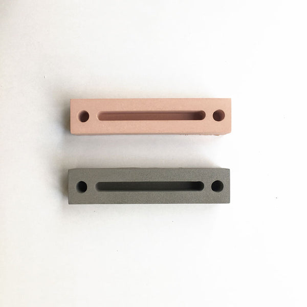 Linear Card-holder