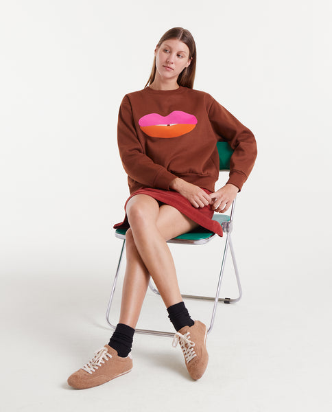 Sweatshirt with lip print