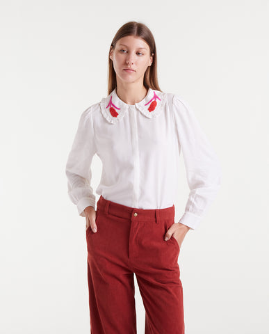 White shirt with tulip embroidery