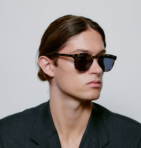 BATE – BLACK / YELLOW TORTOISE