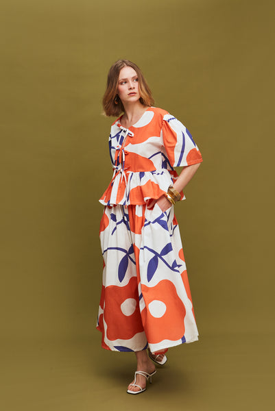 The Long Skirt - Blume