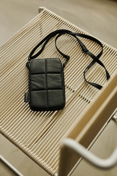 Luce Puffy Phone pouch-Black